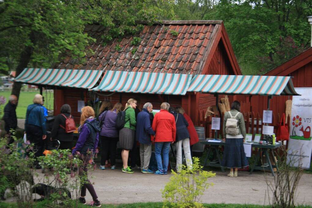 Växtmarknad på Vallby